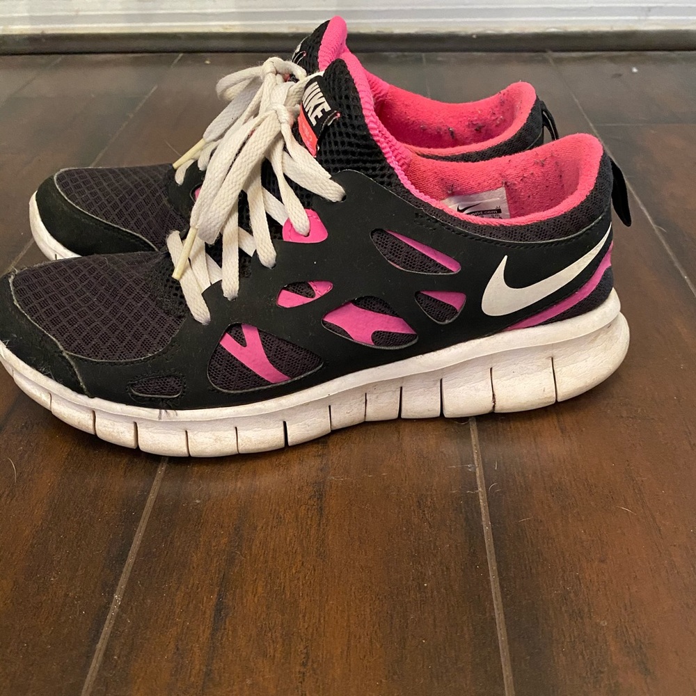 Nike women’s sneakers